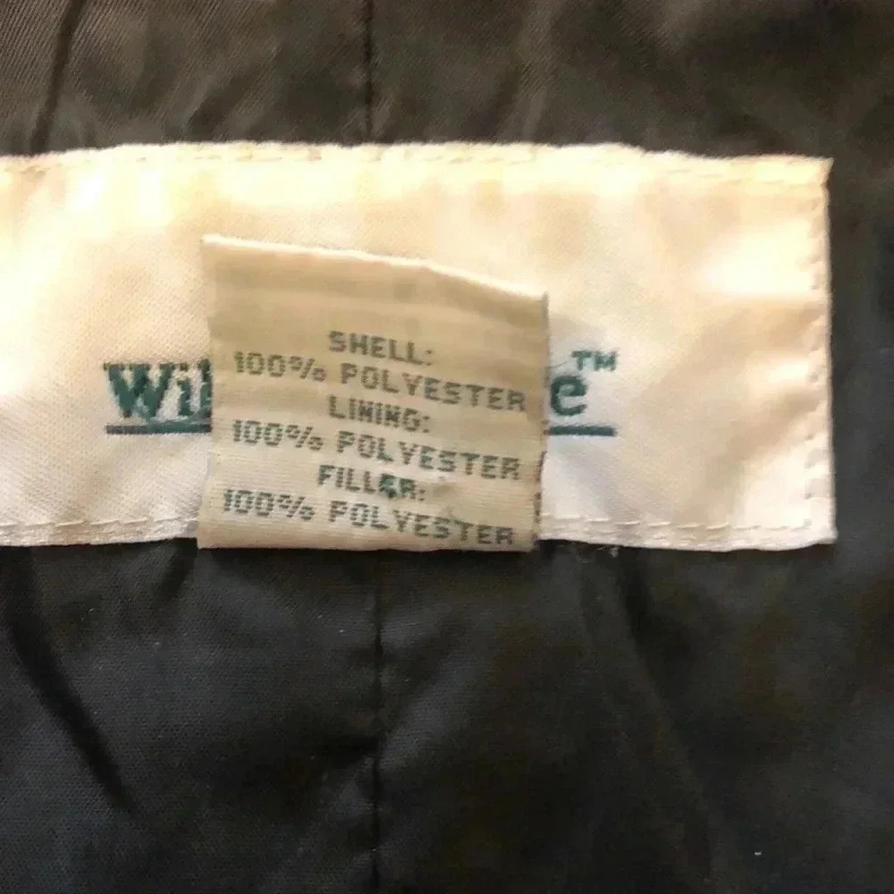 Willow Lane lined coat.  Button close.  Two open side pockets - Picture 8 of 10